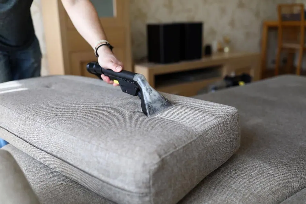 Nettoyage de canapé en tissu, petite pièce (une personne )